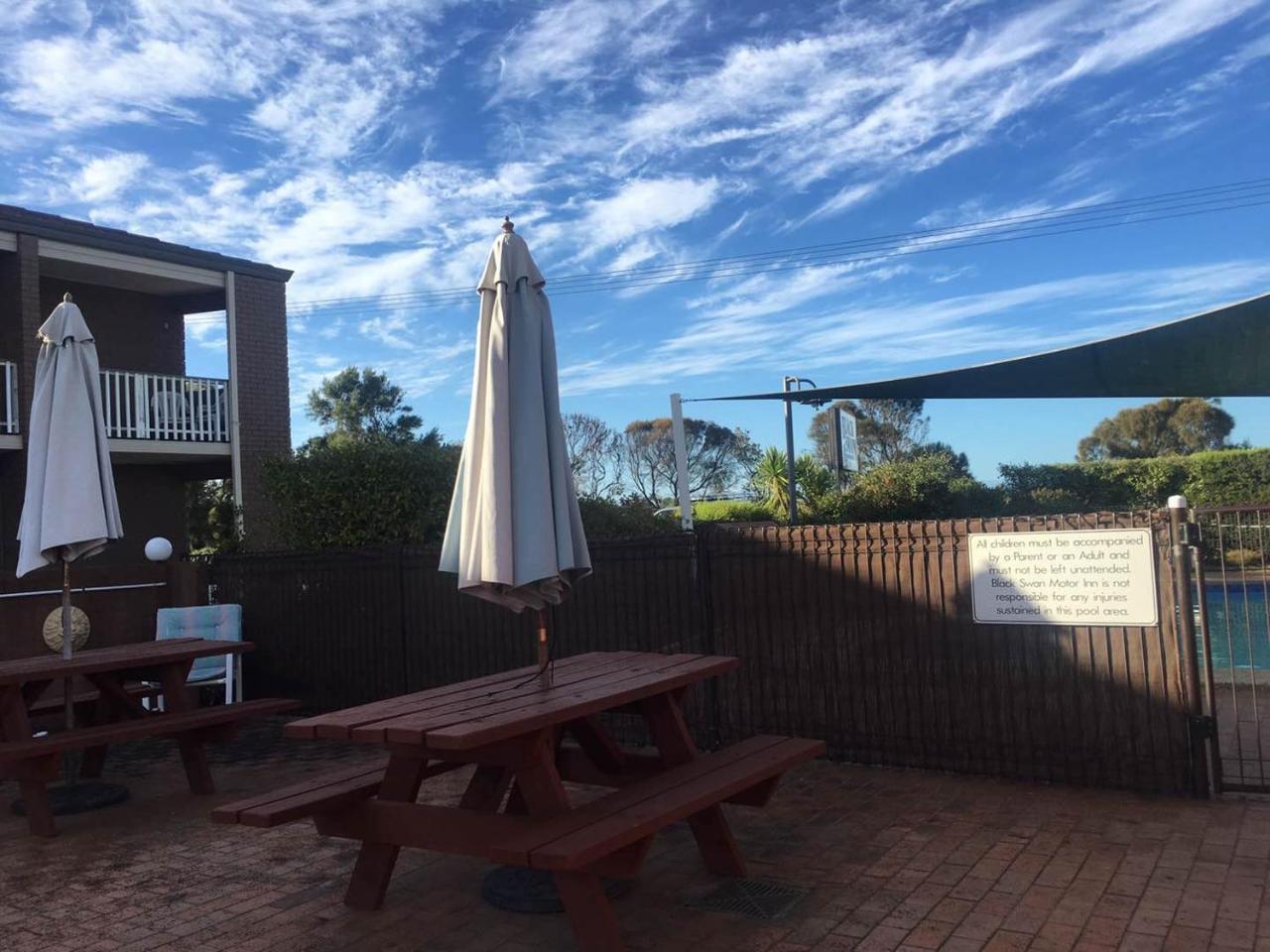 Black Swan Motor Inn Lakes Entrance Zewnętrze zdjęcie